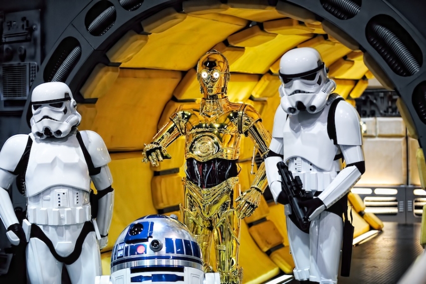 C-3PO, R2-D2 and Stormtroopers aboard the Millennium Falcon