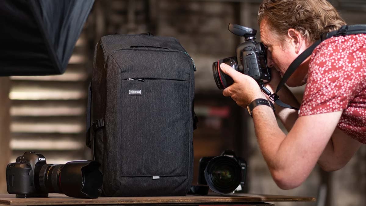 Urban Access 10 Sling bag for mirrorless and DSLR cameras Canon